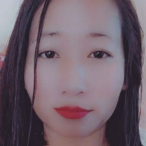 Meet your Posher, Daphnee